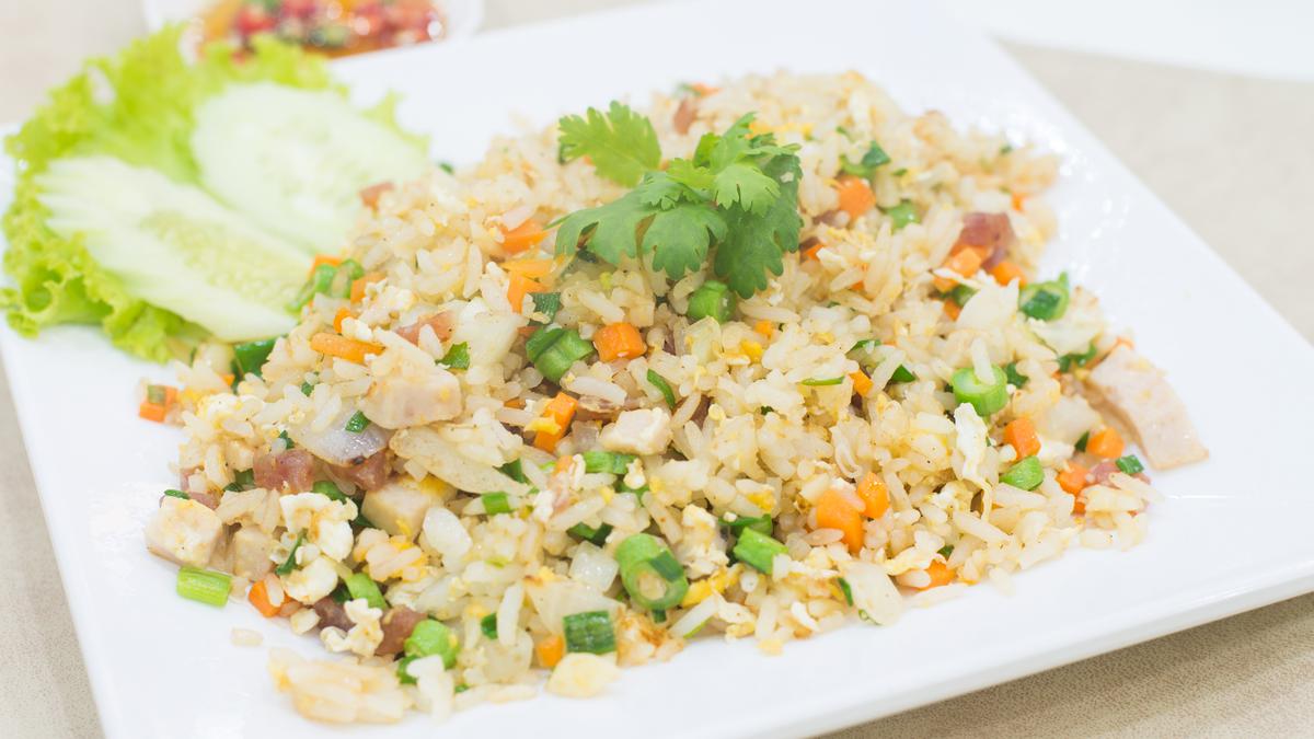 Nasi Goreng Supermantap: Rasa yang Bikin Hati Tenang di Tenda Madang